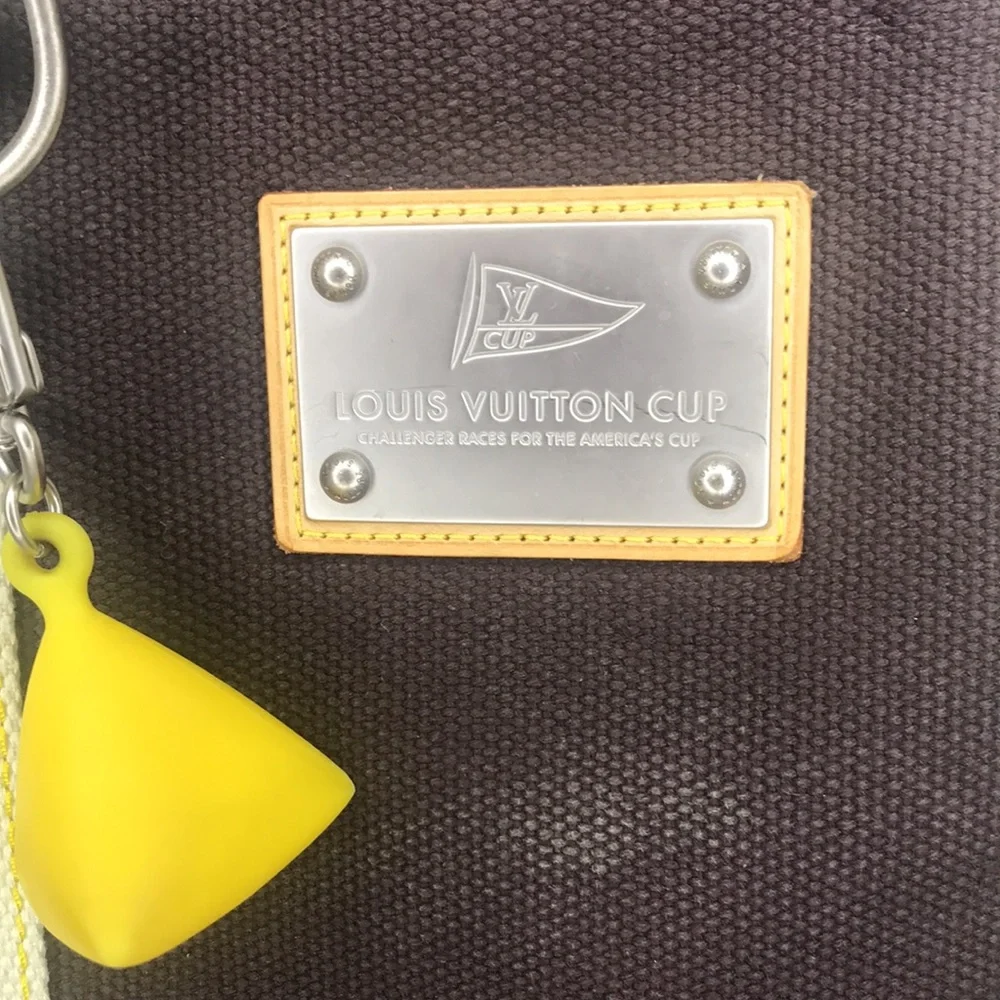 Louis Vuitton Antigua Cabas - Picture 6 of 17